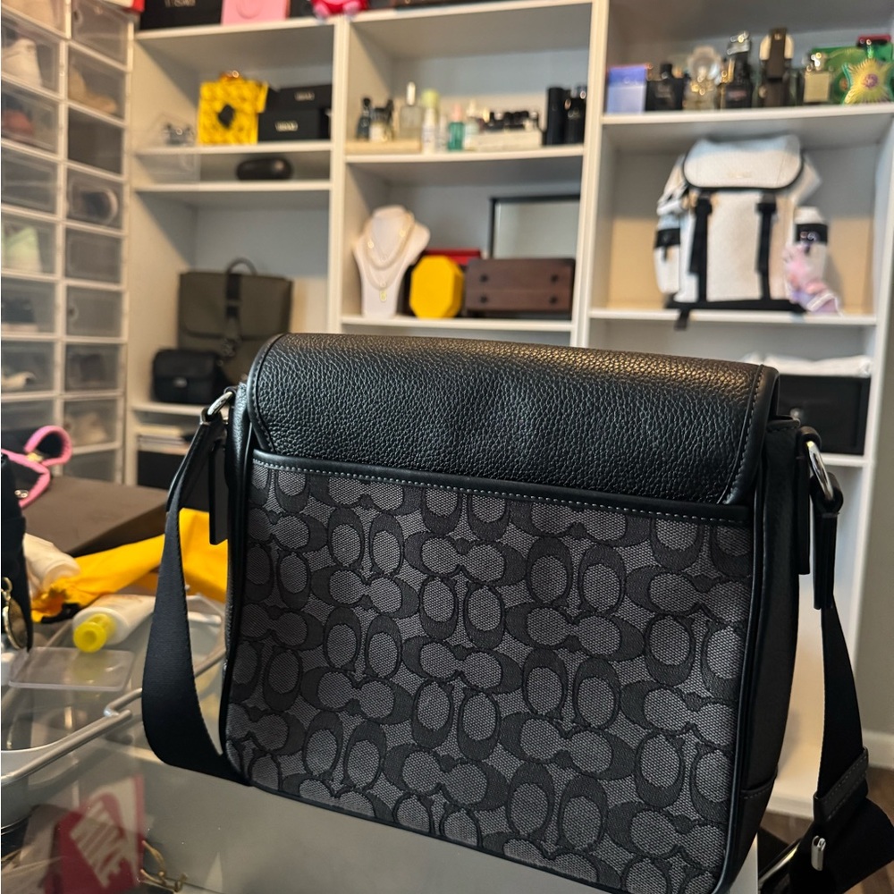 Coach Black and Gray Messenger Bag with Monogram Pattern - Picture 4 of 4